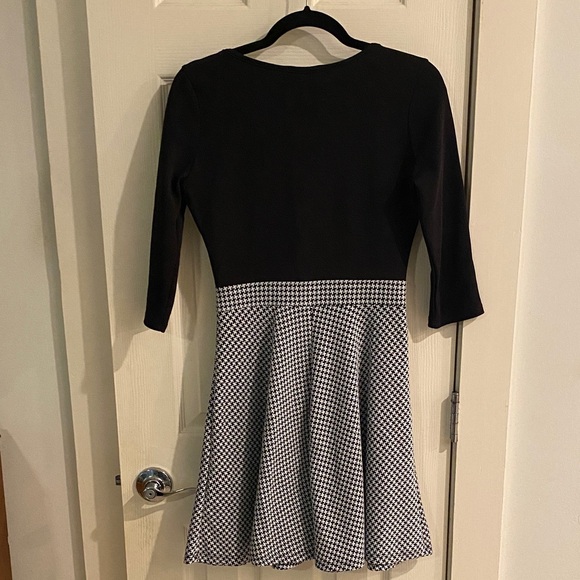 Charlotte Russe Black and White Fit and Flare Work Dress - Picture 8 of 8